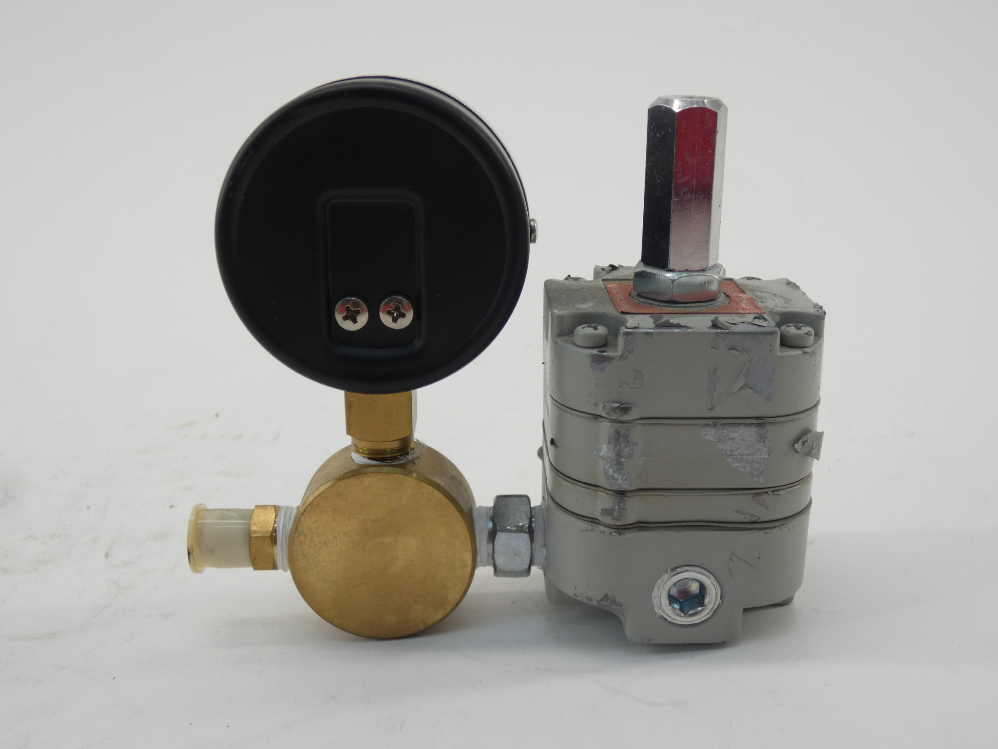 Bellofram Type 10 Air Pressure Regulator w/ Yamamoto Keiki Pressure Gauge - Image 4