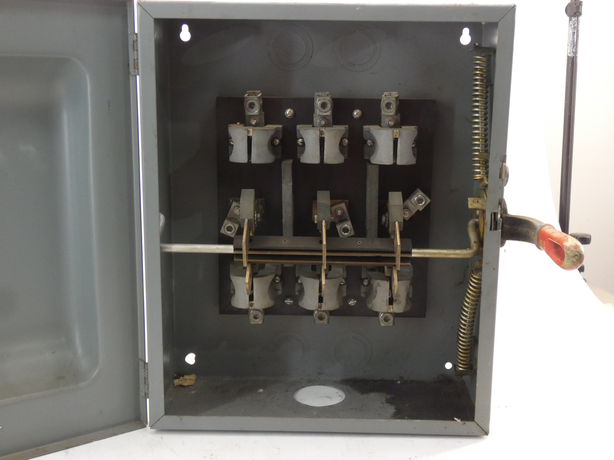 General Electric TC35364 Safety Switch 200A 3P 600VAC Type HD Style A - Image 7