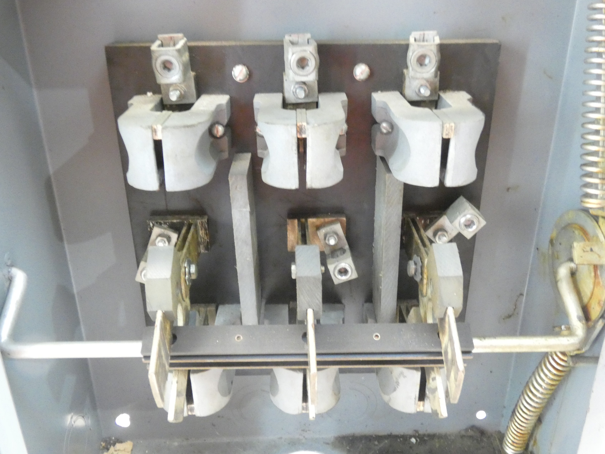 General Electric TC35364 Safety Switch 200A 3P 600VAC Type HD Style A - Image 9