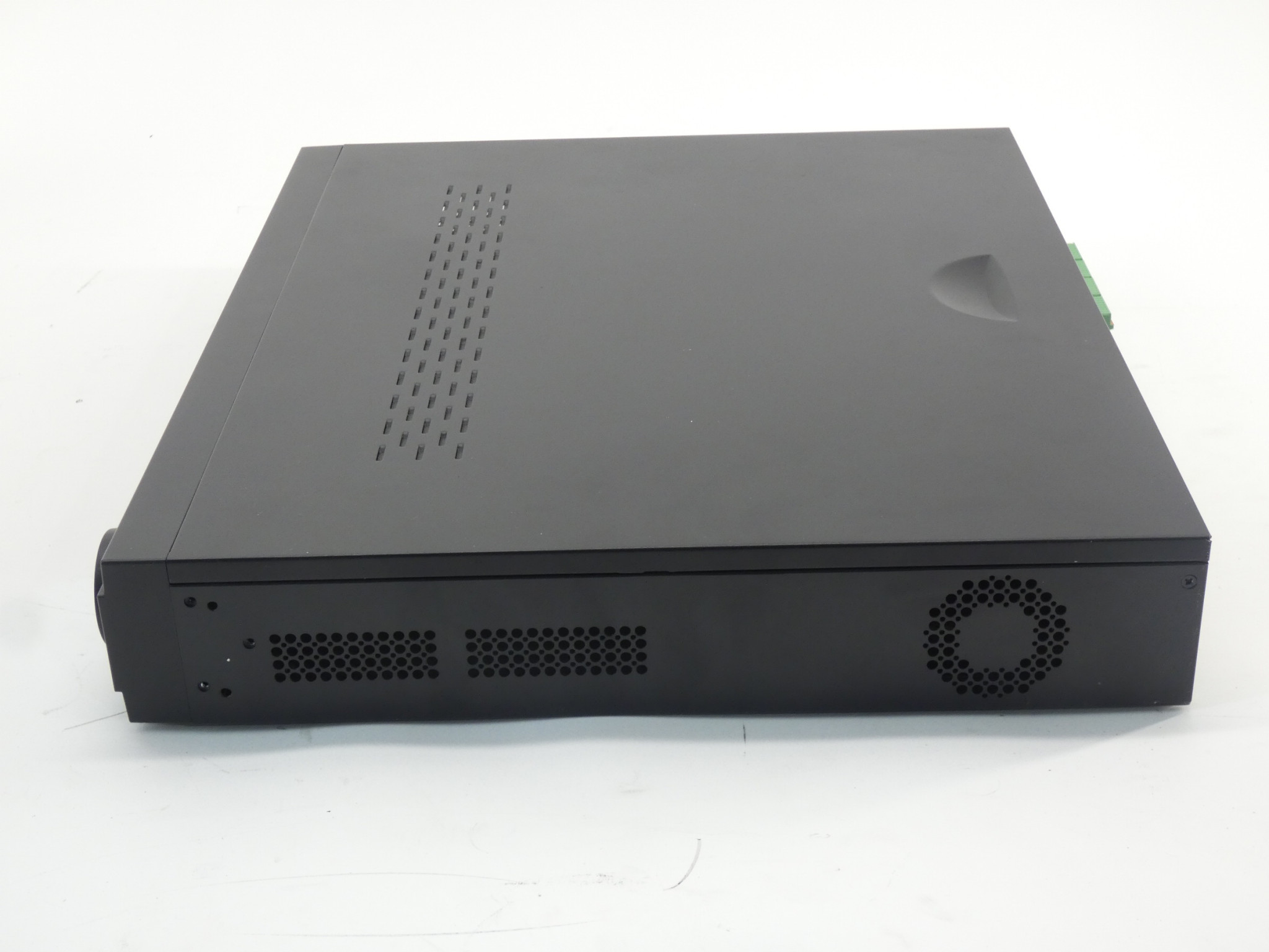 Hikvision DS-7716NI-SP/16 DVR Digital Video Recorder 16-Channel - Image 3