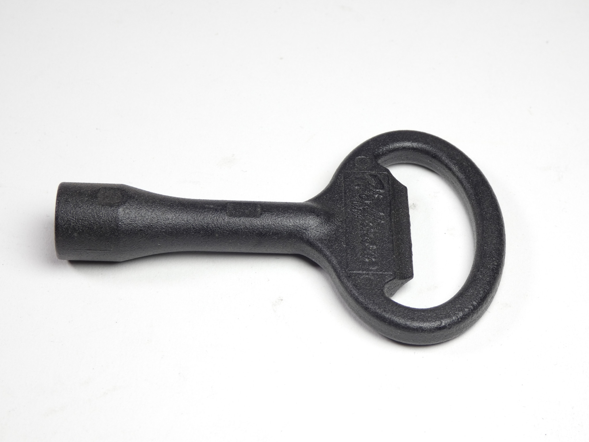 Lot of 2* Hoffman Schroff #7 Panel Triangle Enclosure Key – GPM