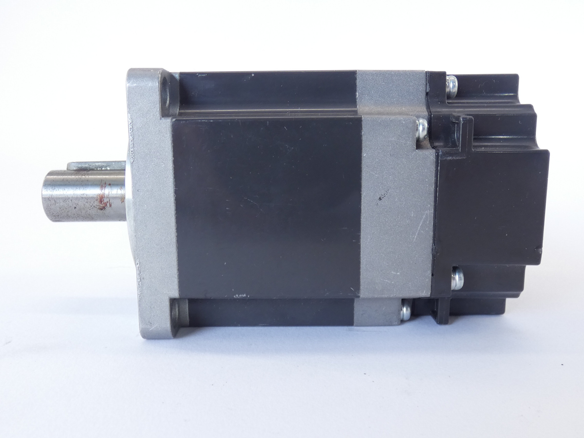 Mitsubishi HF-KN23K AC Servo Motor 3AC 103V 1.3A 200W – GPM Surplus