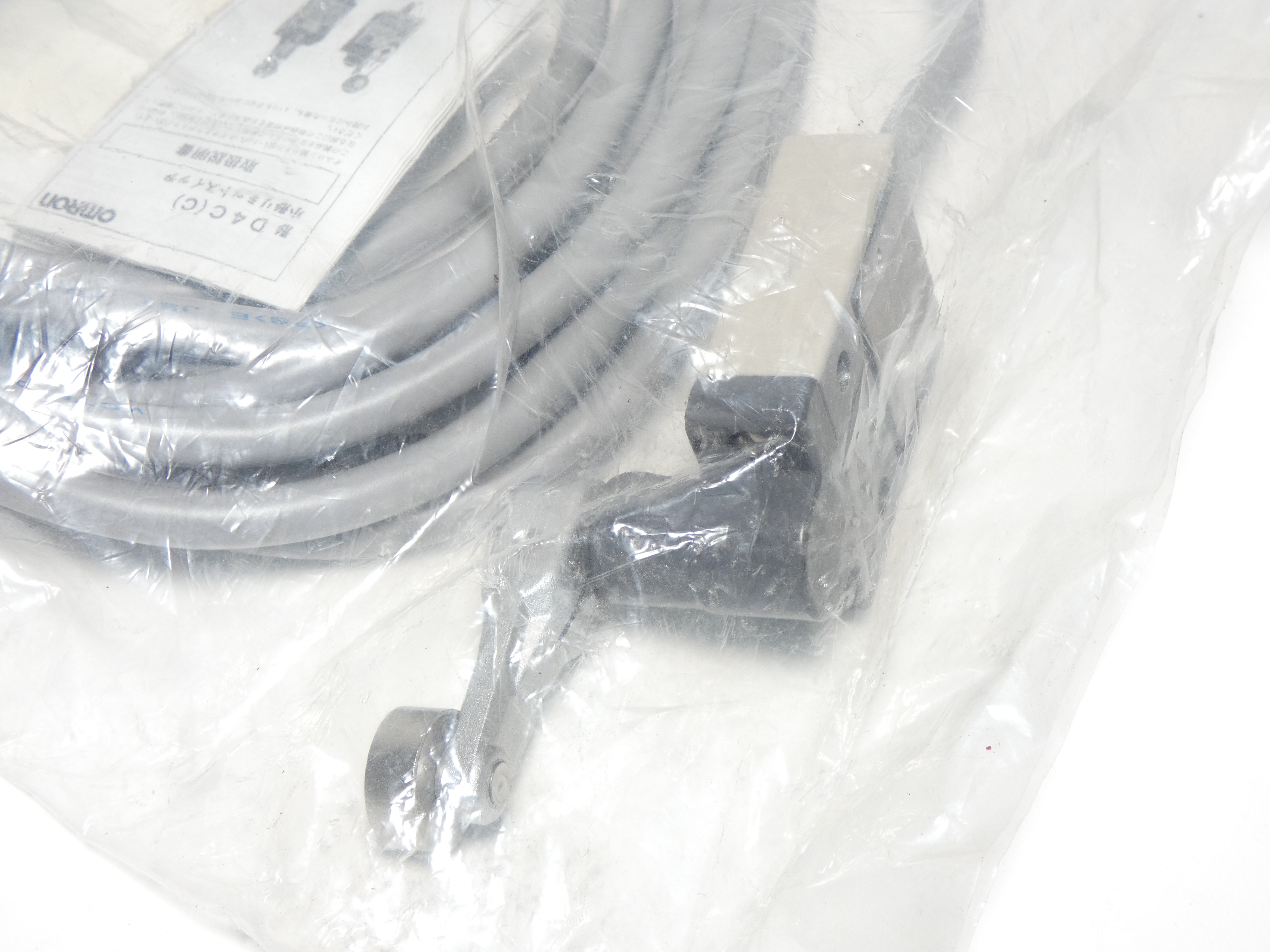 Omron D4C-1320-P Limit Switch
