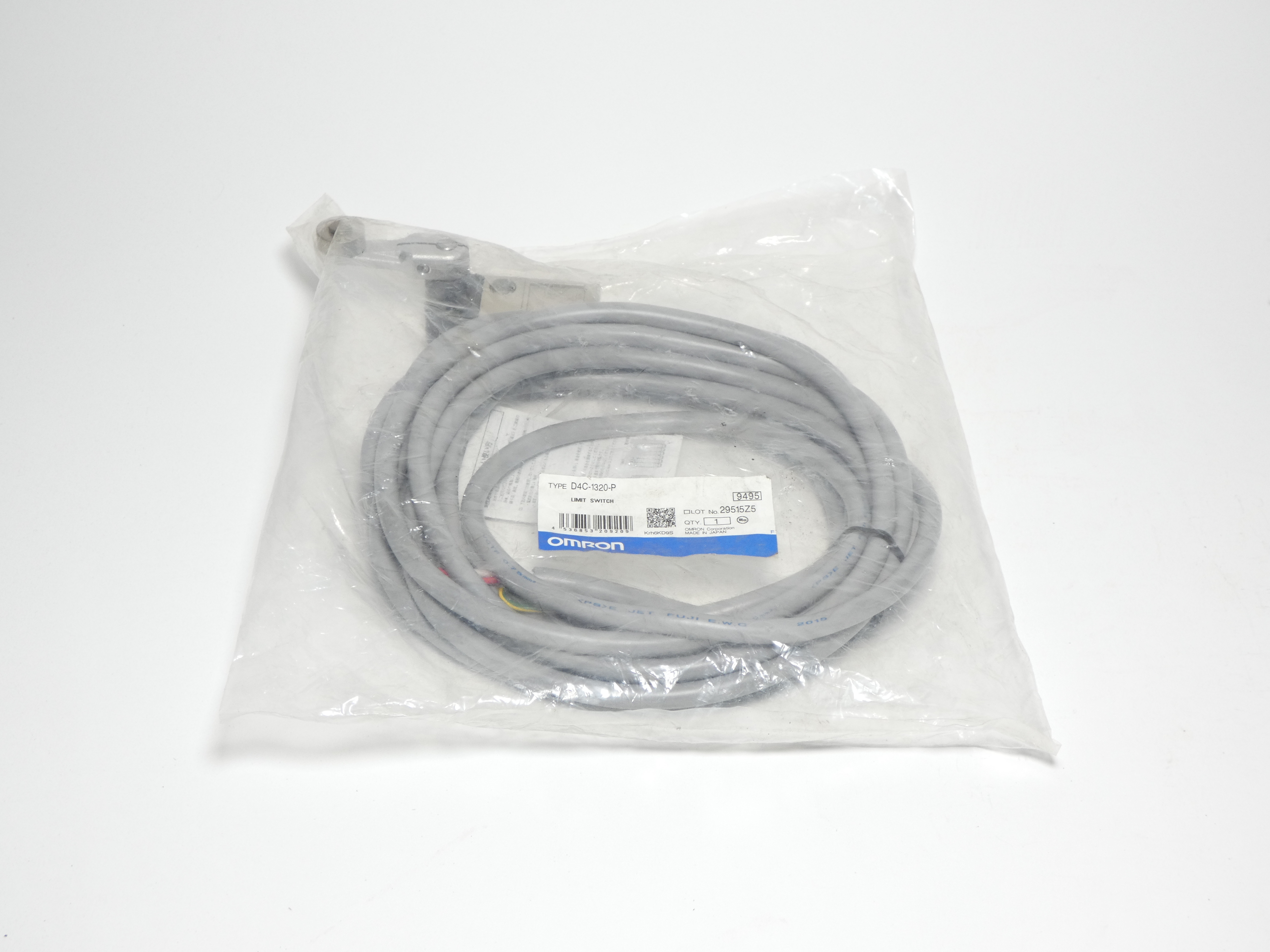 Omron D4C-1320-P Limit Switch