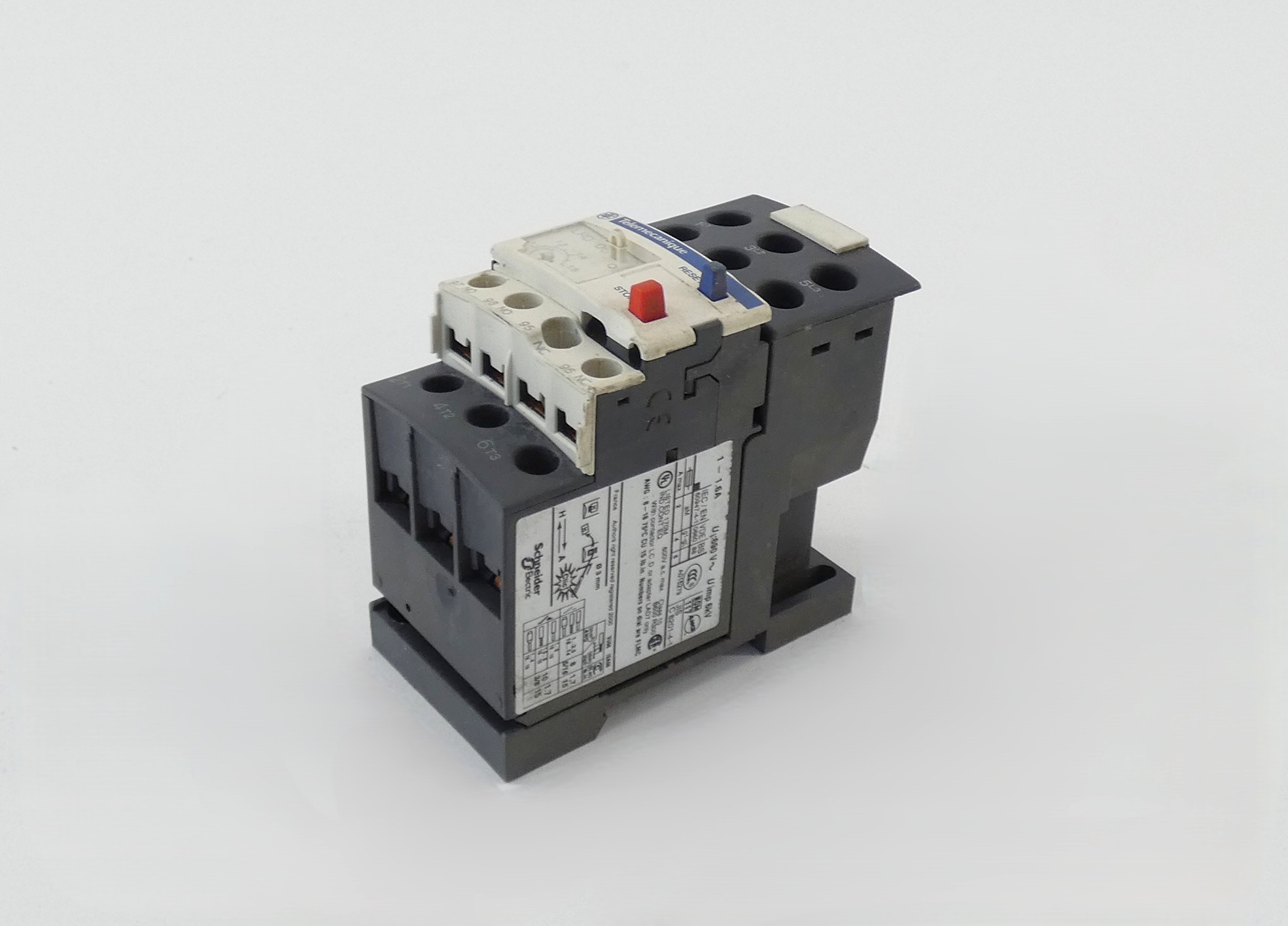 Schneider Electric LAD7B106 Terminal Block w/ LRD 06 Overload Relay 6A 690V