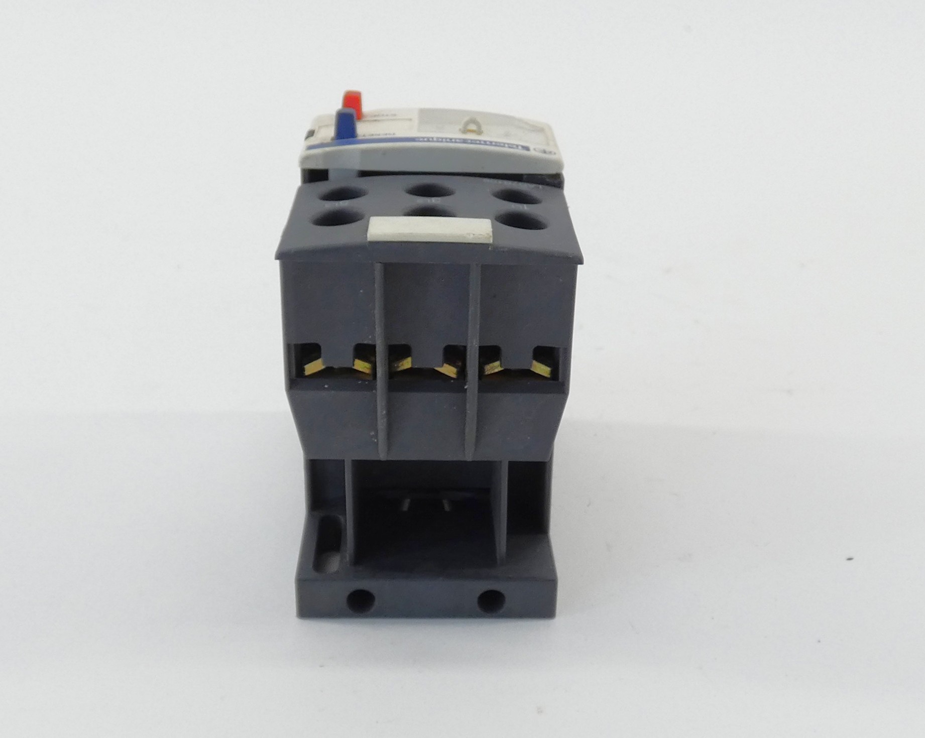 Schneider Electric LAD7B106 Terminal Block w/ LRD 06 Overload Relay 6A 690V - Image 5