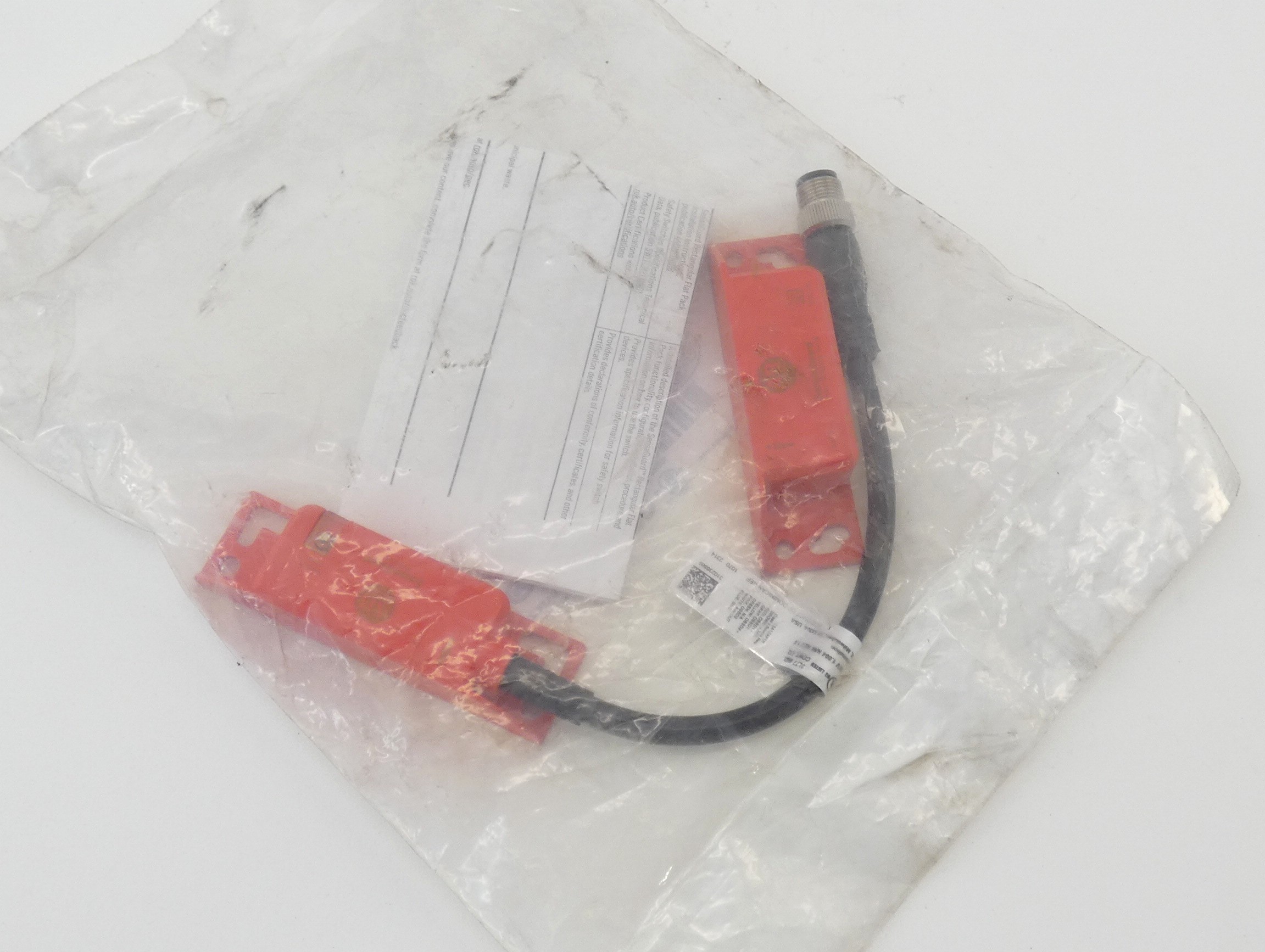 Allen Bradley 440N-Z21SS2H Rectangular Non-Contact Switch - Image 2
