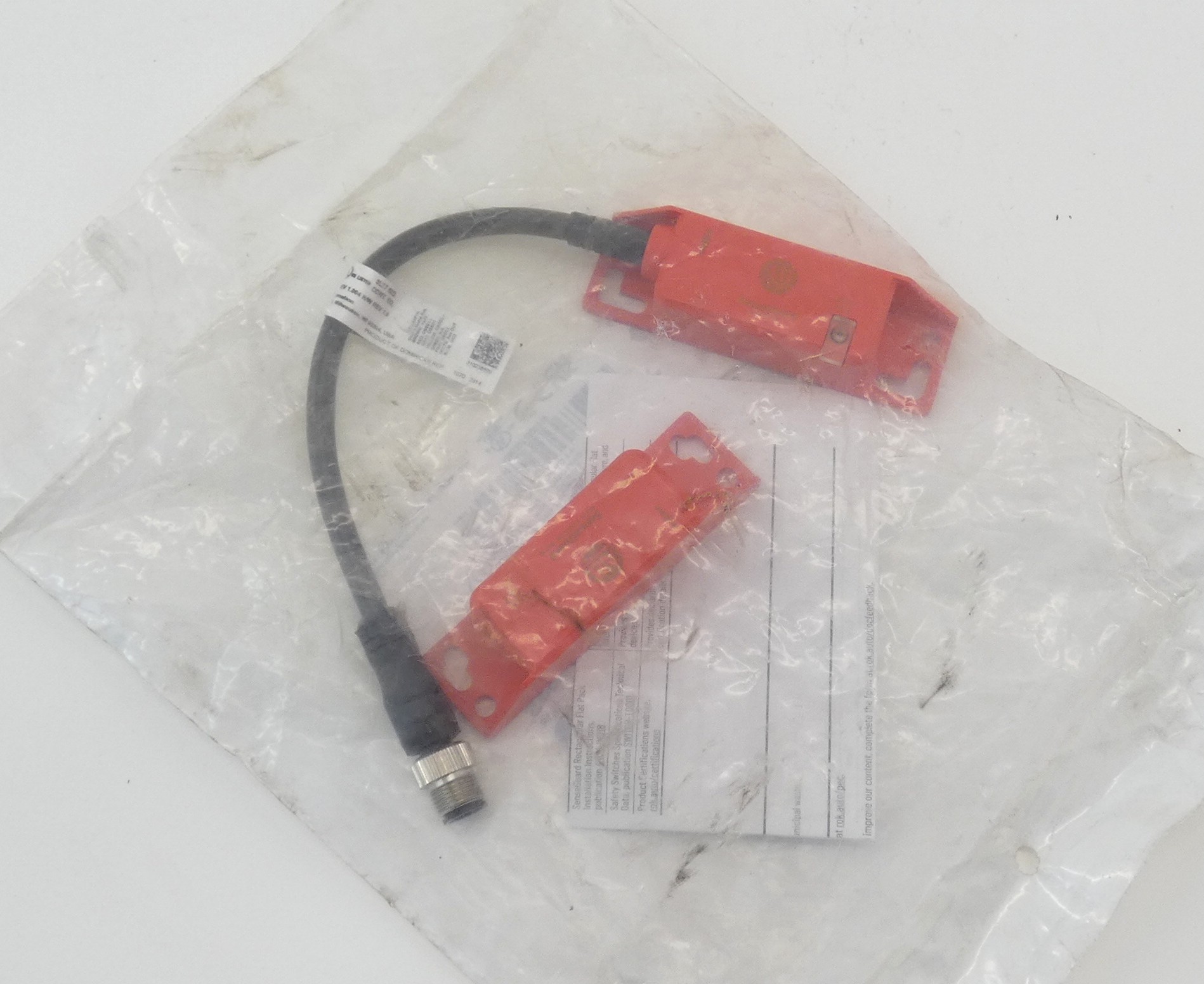 Allen Bradley 440N-Z21SS2H Rectangular Non-Contact Switch - Image 3