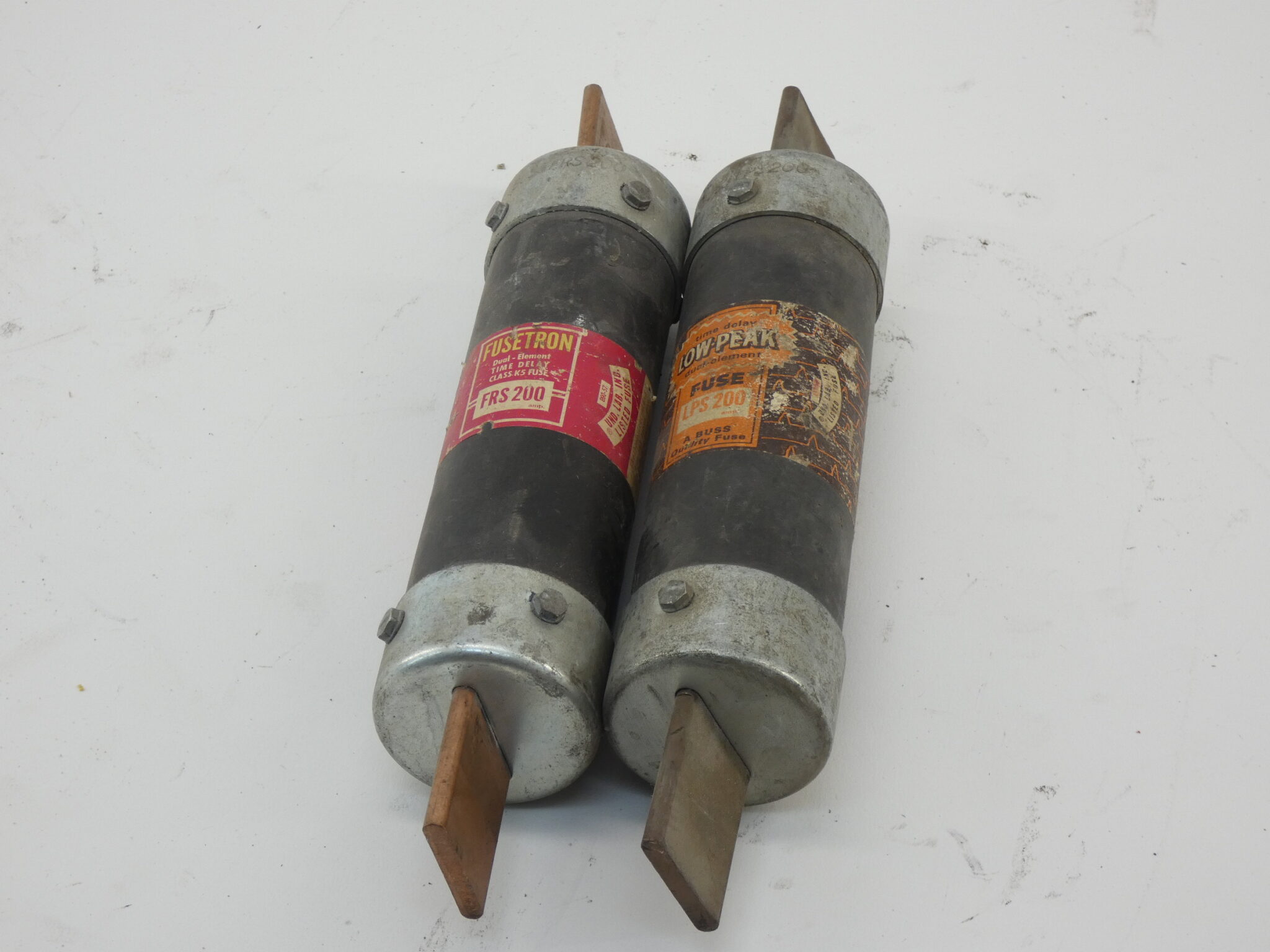 *Lot of 2* 200A, 600VAC, Max Fuses, Various Manufacturers, Multiple Part Numbers