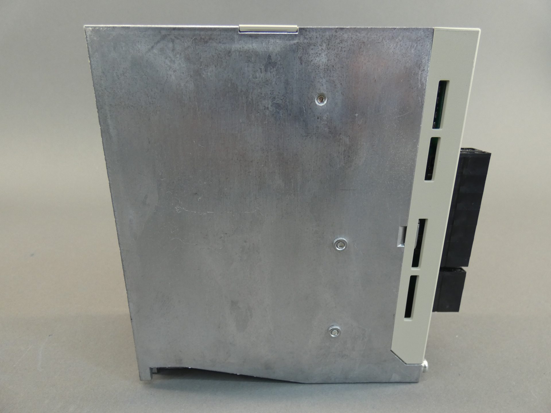 Yaskawa SGDS-01A72AY539 Servopack Controller 1.2-0.9AMP 0-230V 0-300HZ - Image 7