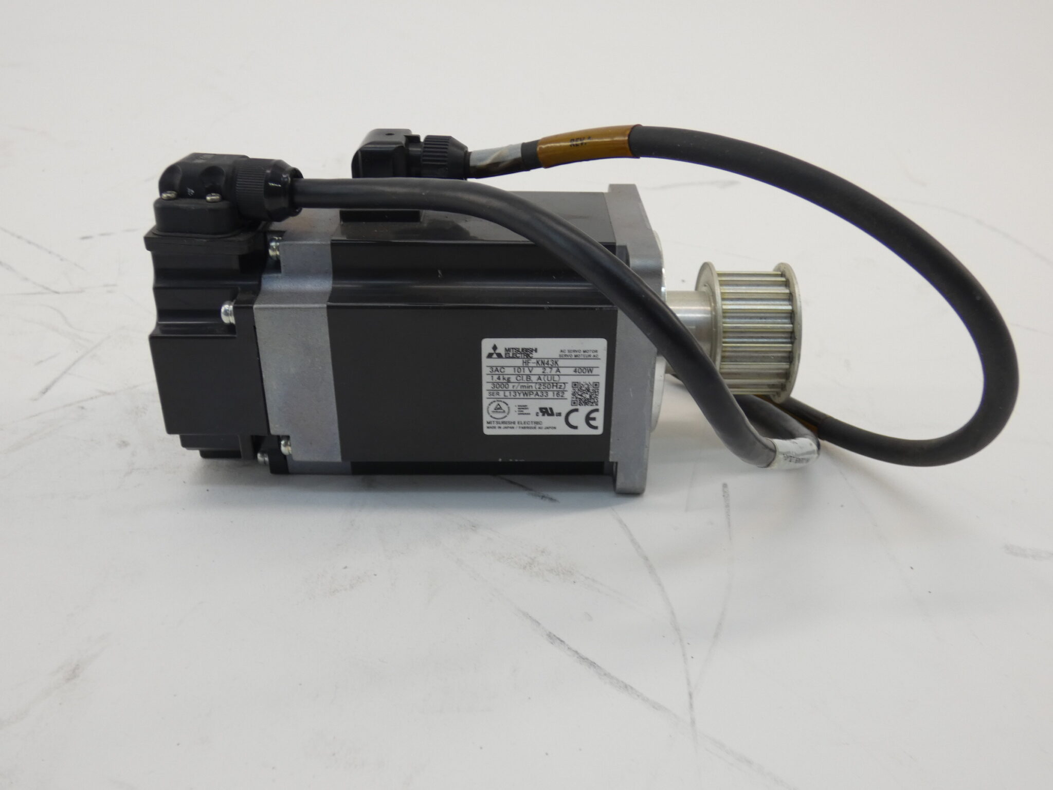 Mitsubishi HF-KN43K AC Servo Motor 101V 2.7A 3000RPM 400W  GPM Surplus