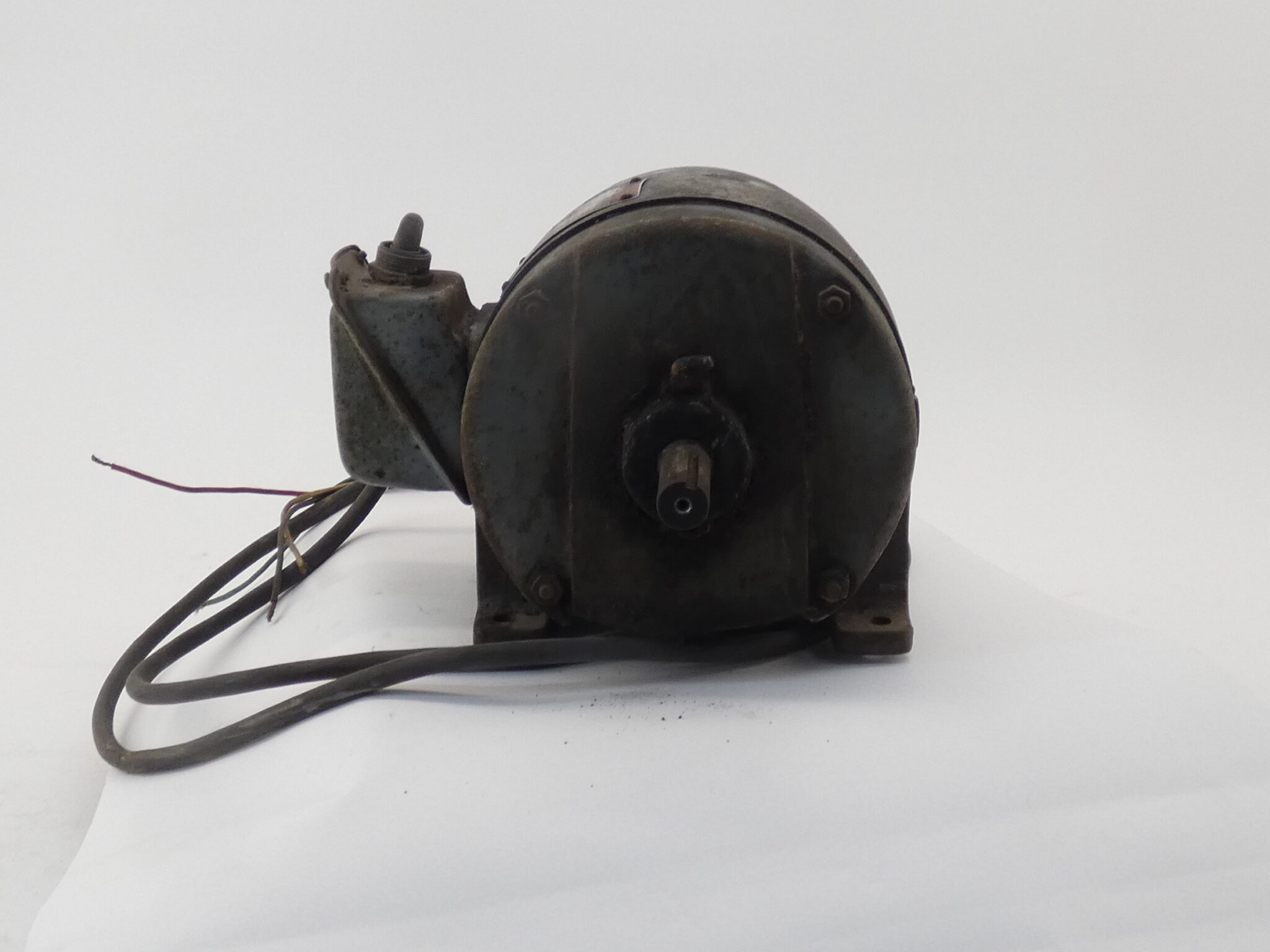 2HP General Electric 5K184AG211 Induction Motor 208-220/440V 1730 RPM 184 Frame - Image 2
