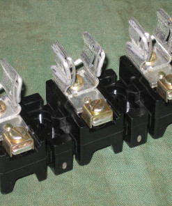 Alternative view of Allen-Bradley 1491-R126 Fuse Block SER A 3P