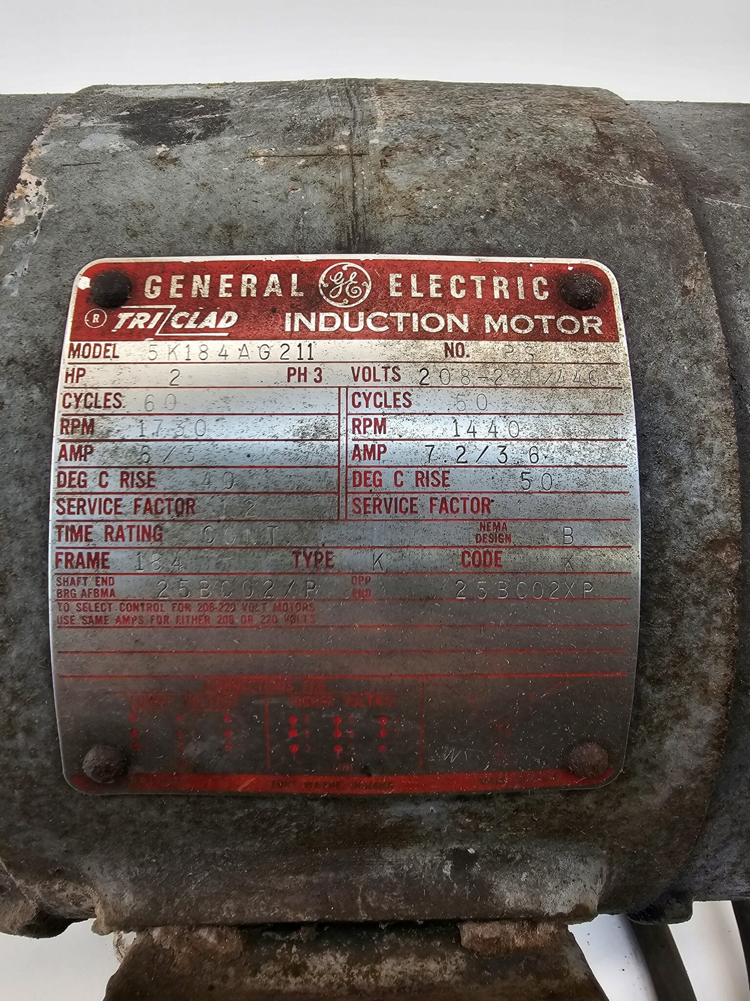 2HP General Electric 5K184AG211 Induction Motor 208-220/440V 1730 RPM 184 Frame - Image 8